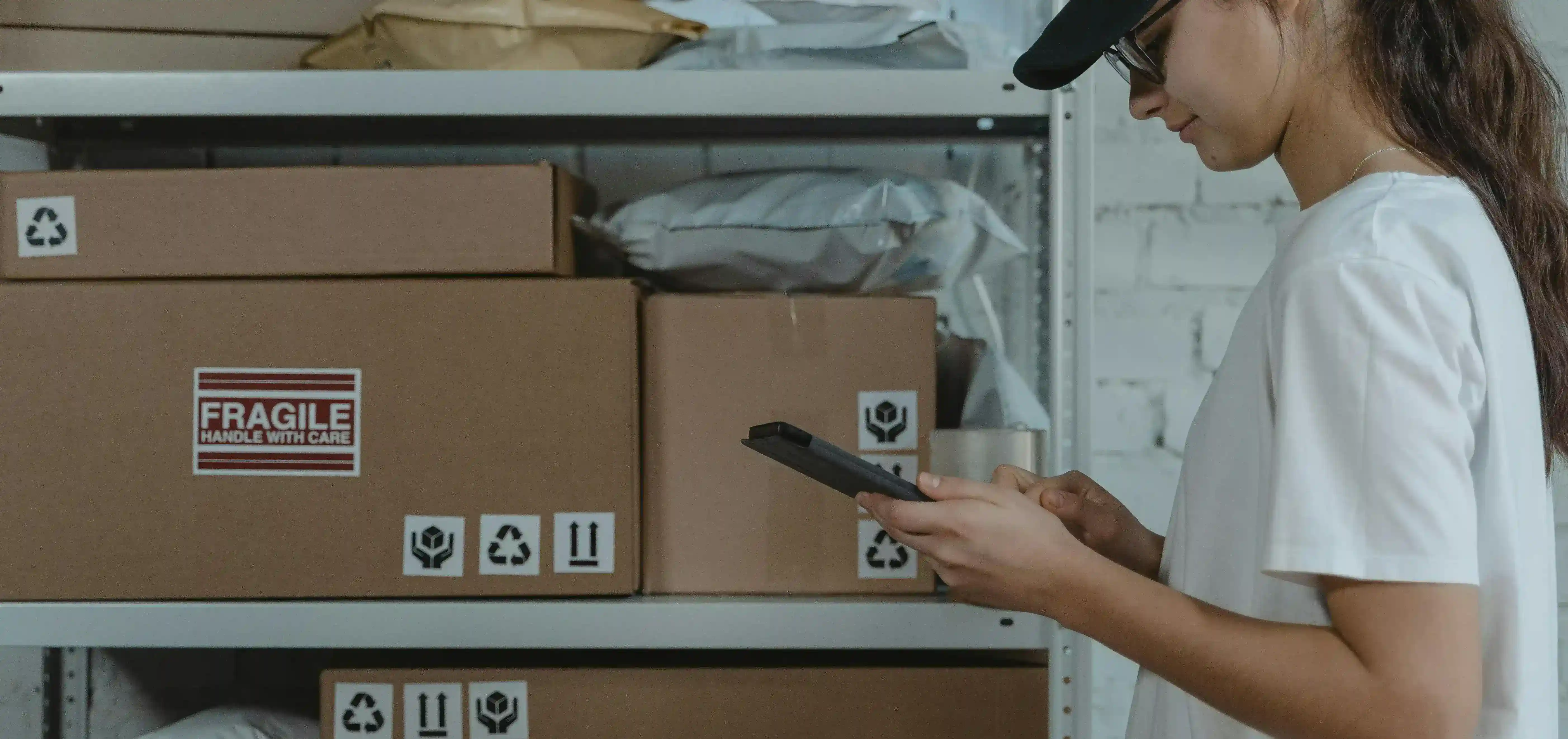 E-commerce Logistics - Universal Ecom Services, India